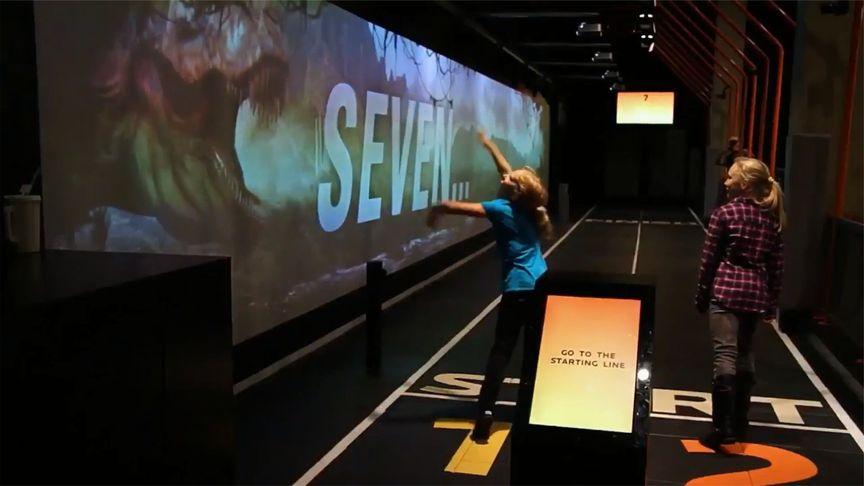 互動(dòng)跑步墻-互動(dòng)跑步投影墻-互動(dòng)投影跑步墻-蘇州好奇數(shù)字科技有限公司